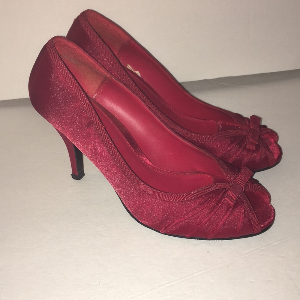 Neu Look red peep toe pumps